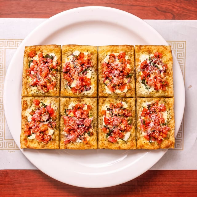 Caprese Pizza.