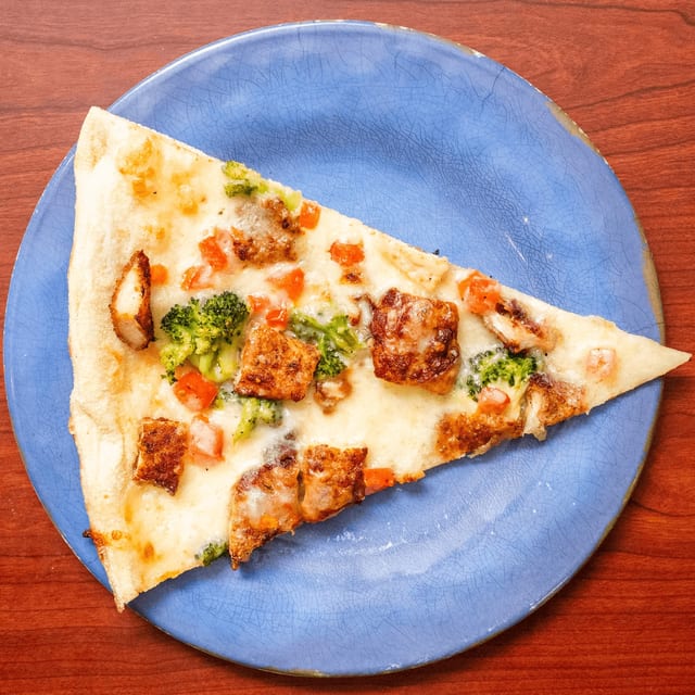 Chicken, Broccoli & Tomato Slice.